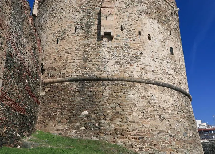 Beyond The Castle * Thessalonique
