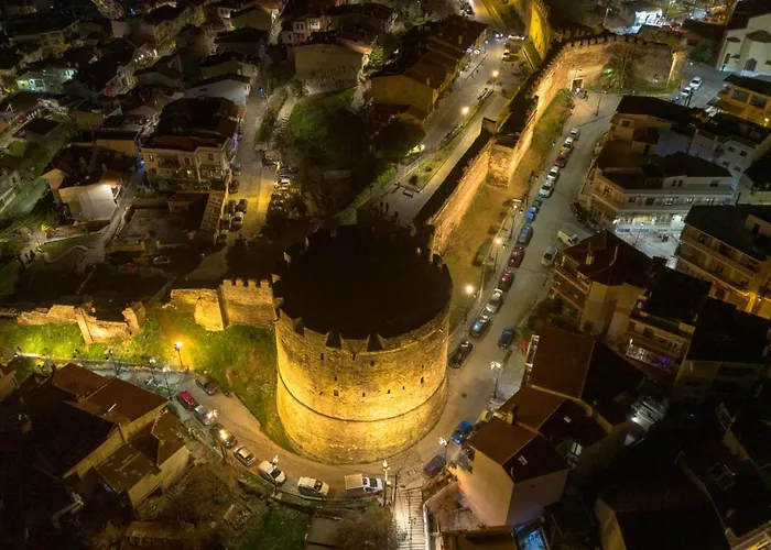 Beyond The Castle Tessalónica