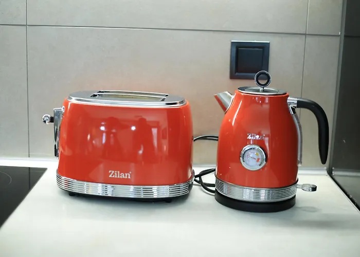 Beyond The Castle * Tessalónica