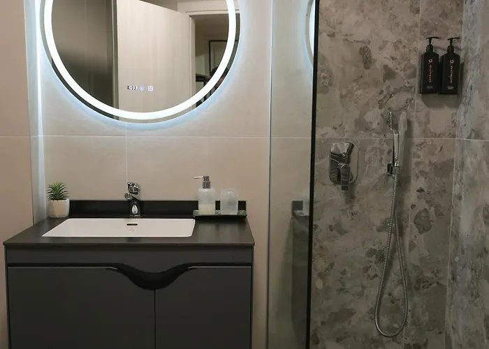 Beyond The Castle Apartamento